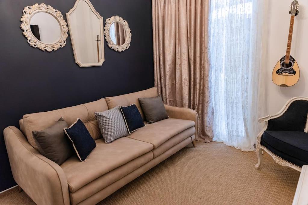 Aristotle Onassis Lux Apartment